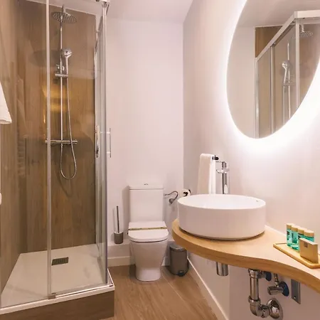Bravissimo Marques De Camps, 3-Bedroom Apartment Girona Exterior photo